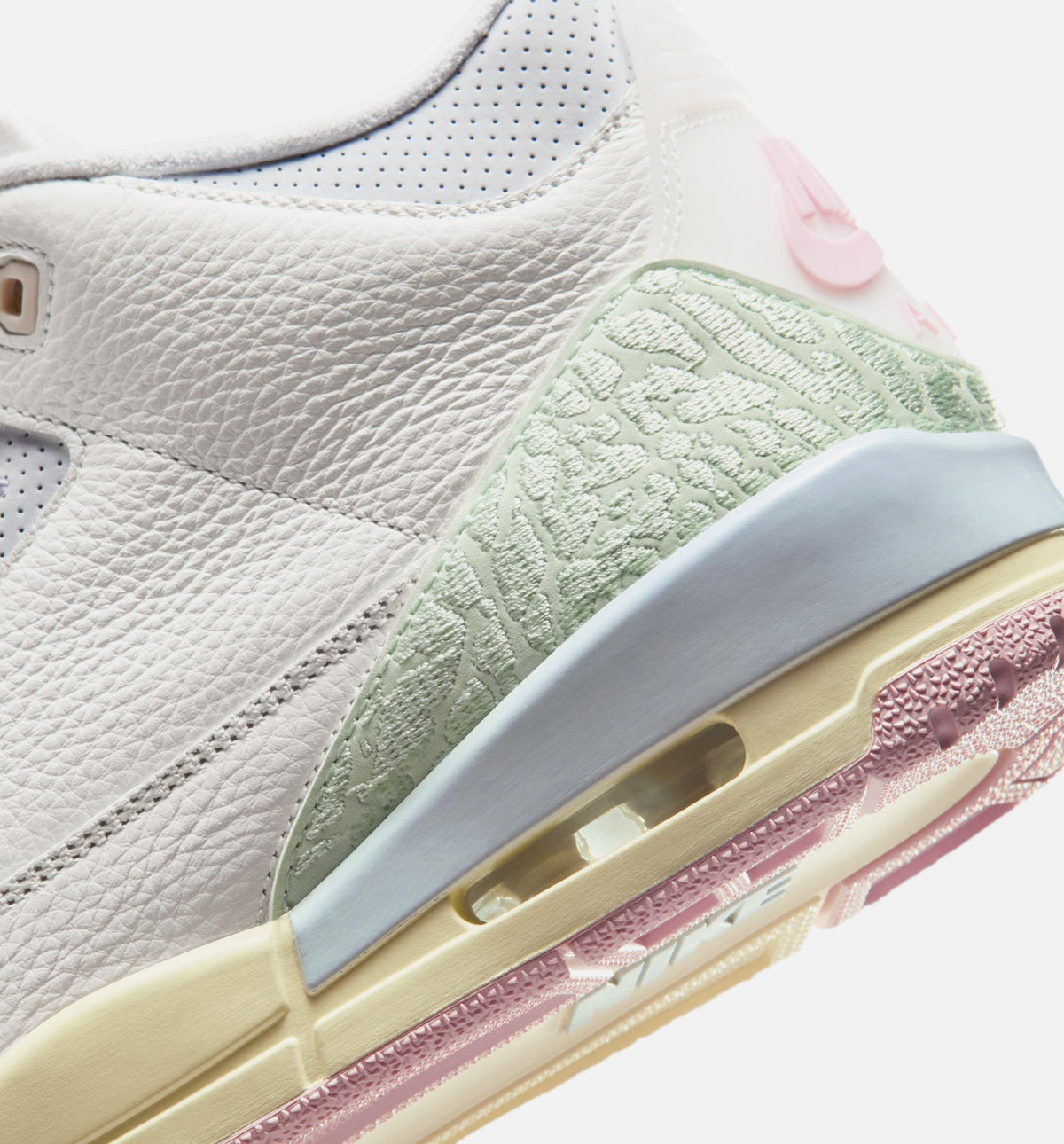 Air Jordan 3 Retro Sail And Jade Aura Men's Sneakers - Sail / Jade Aura / Red